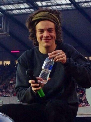 Harry te ama mucho y te quiere abrazar